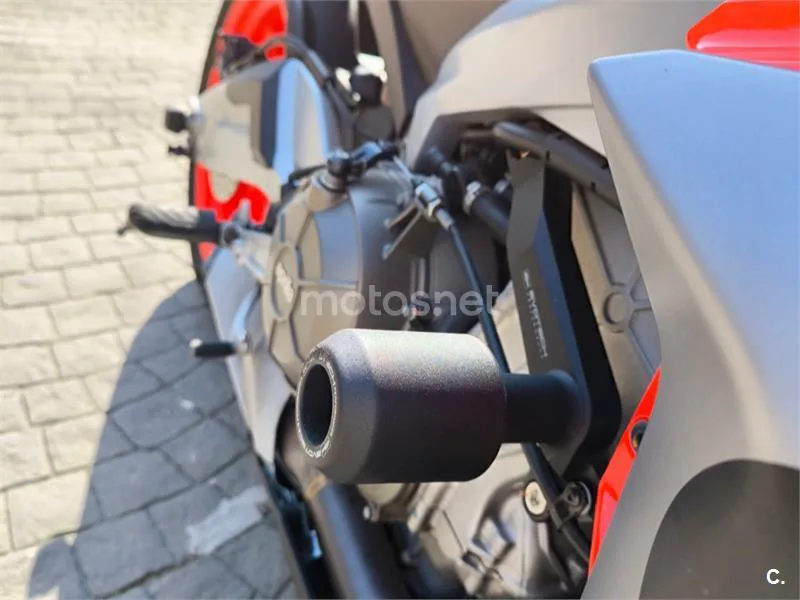 Aprilia Tuono 660 - Vista 6