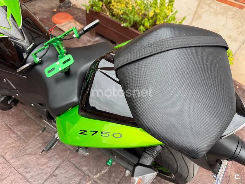 Kawasaki Z750 - Vista 6
