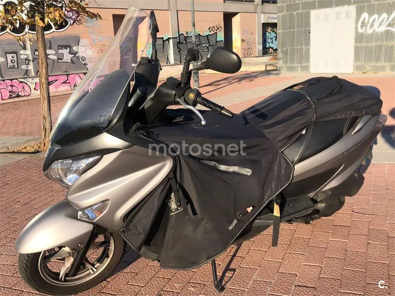 Suzuki Burgman 200 - Vista 3