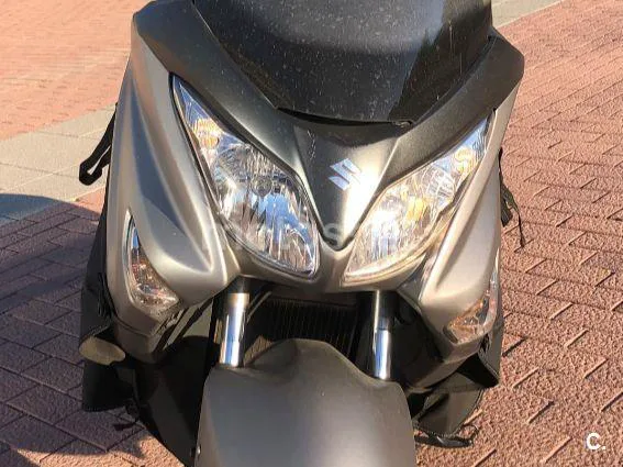 Suzuki Burgman 200 - Vista 4