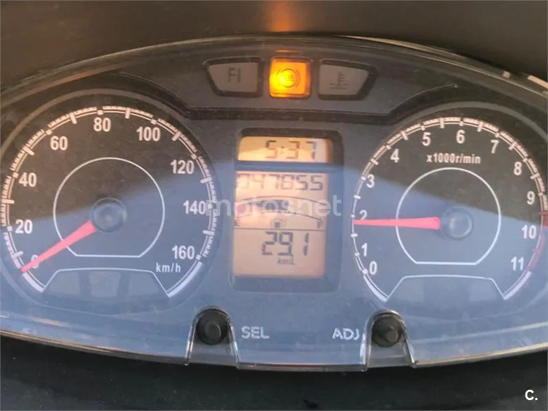 Suzuki Burgman 200 - Vista 8