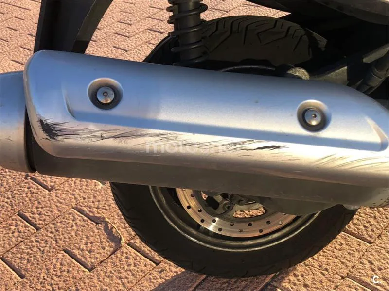 Suzuki Burgman 200 - Vista 10