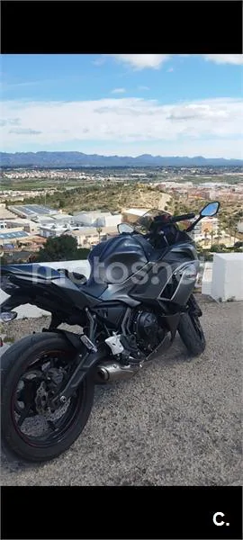 Kawasaki Ninja 650 - Vista 15