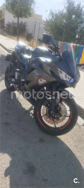 Kawasaki Ninja 650 - Vista 6