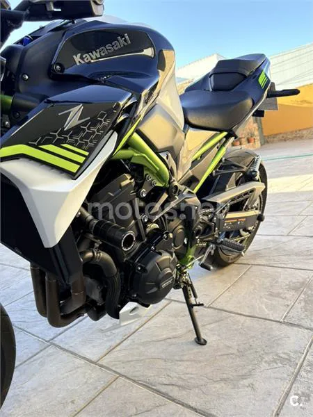 Kawasaki Z900 - Vista 5