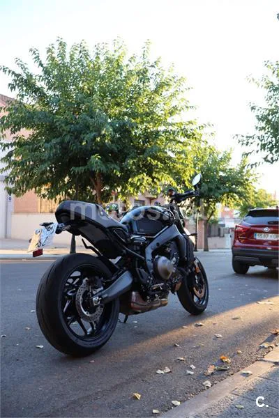 Yamaha XSR900 - Vista 4