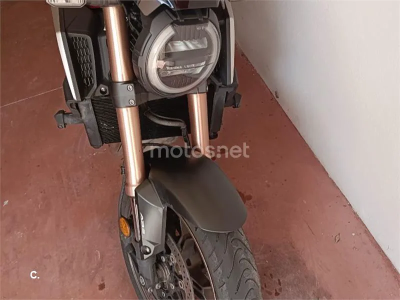 Honda CB650R - Vista 3