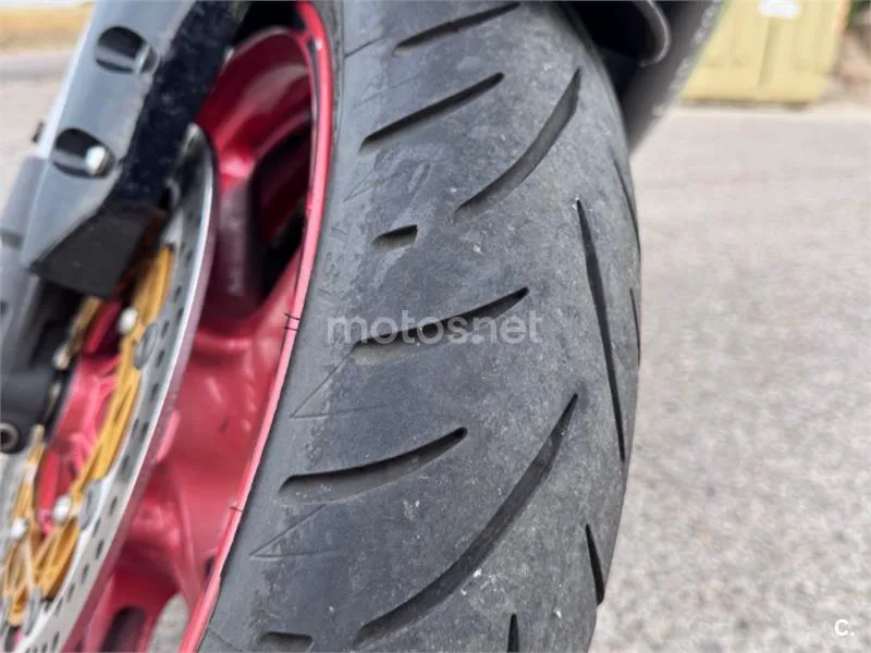 Yamaha YZF-R1 - Vista 9