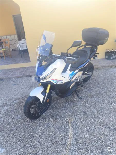 Honda X-ADV - Vista 4