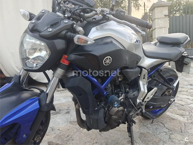 Yamaha MT-07 - Vista 6