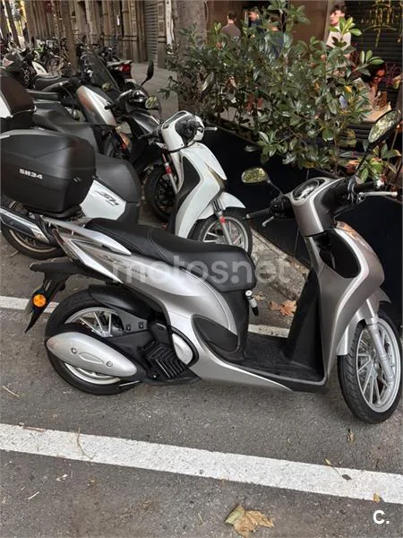 Honda SH125i - Vista 3