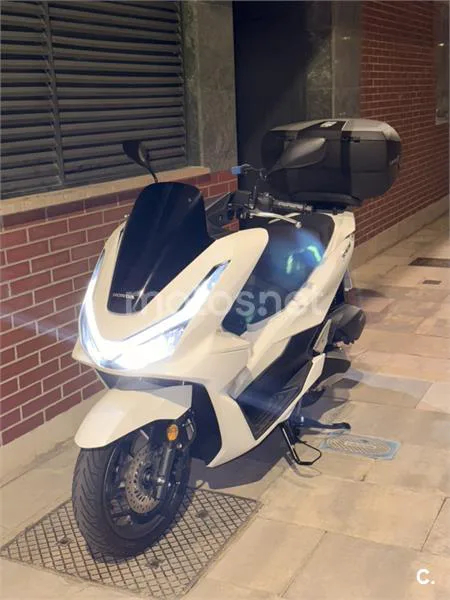 Honda PCX125 - Vista 4