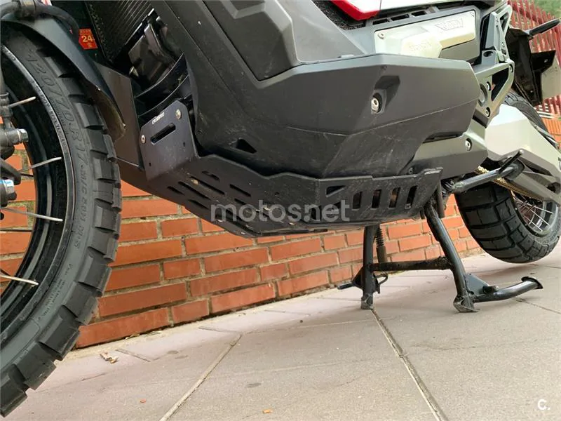 Honda X-ADV - Vista 4