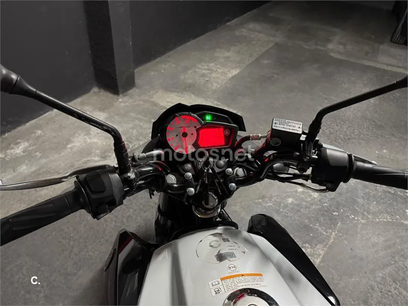 Yamaha YS125 - Vista 5
