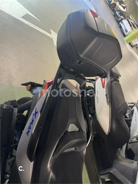 Yamaha XMAX 300 - Vista 6