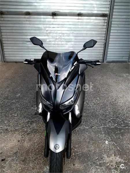 Yamaha XMAX 250 - Vista 5