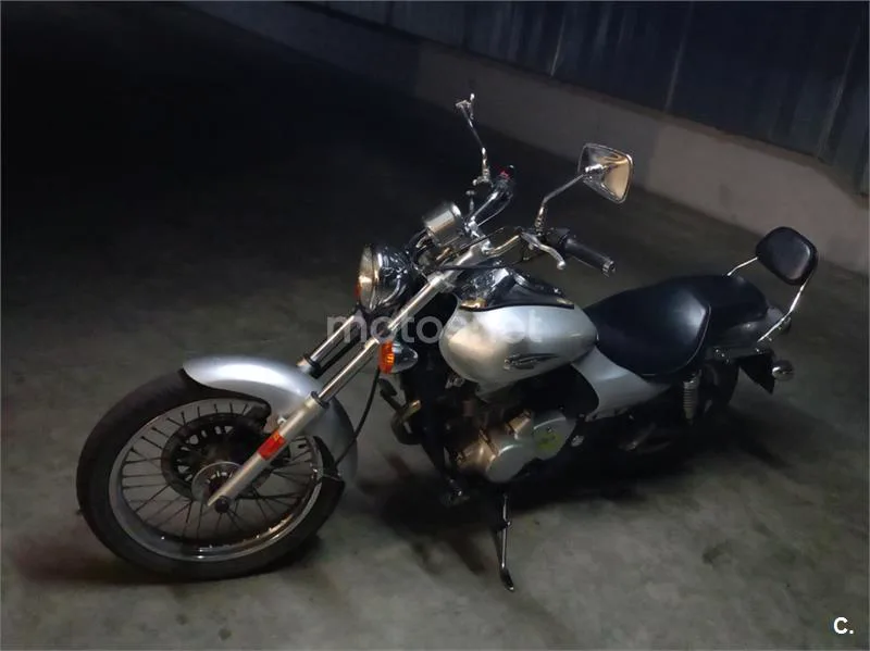 Kawasaki Eliminator 125 - Vista 5