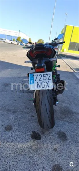 Kawasaki Z900 - Vista 3