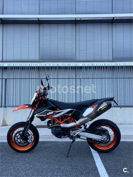 KTM 690 SMC R - Vista 3