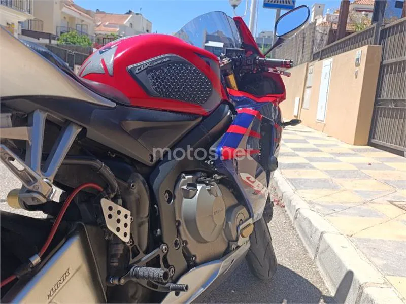 Honda CBR600RR - Vista 4