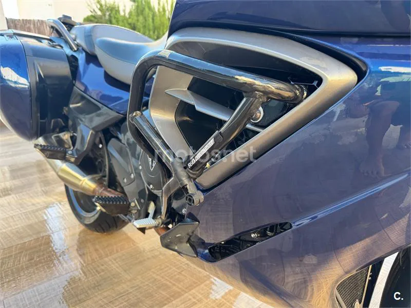 Triumph Trophy SE - Vista 7