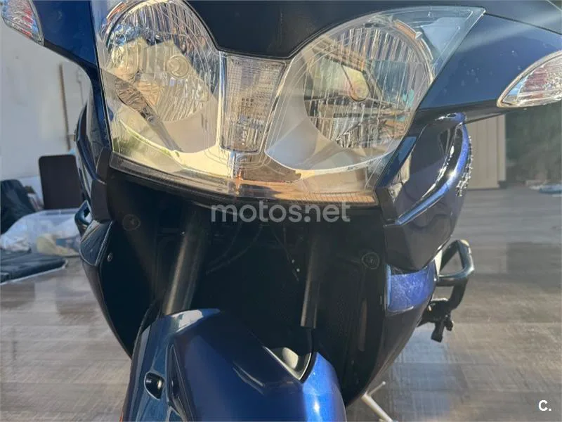 Triumph Trophy SE - Vista 9