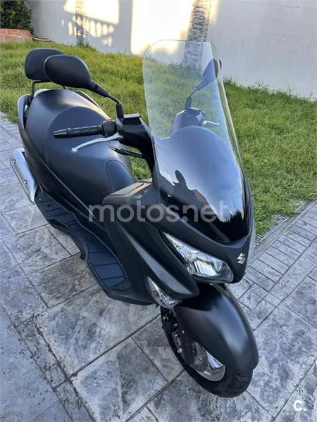 Suzuki Burgman 125 2100 € 2015 Valencia - 2