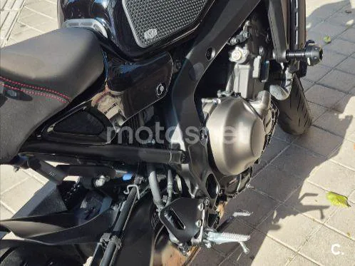 Yamaha XSR900 - Vista 5