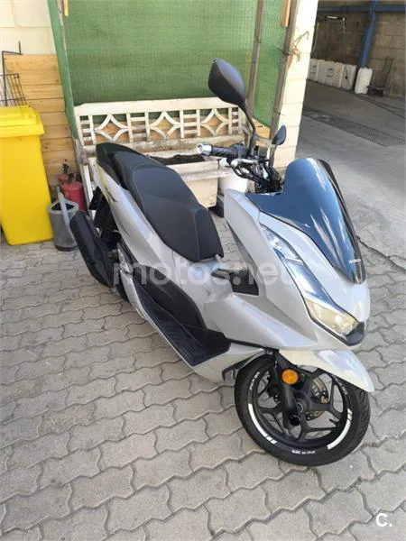 Honda PCX125 2200 € 2023 Madrid - 1