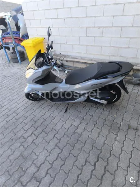 Honda PCX125 - Vista 4
