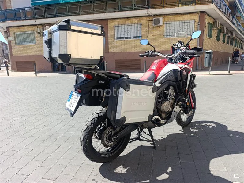Honda CRF1000L Africa Twin - Vista 3