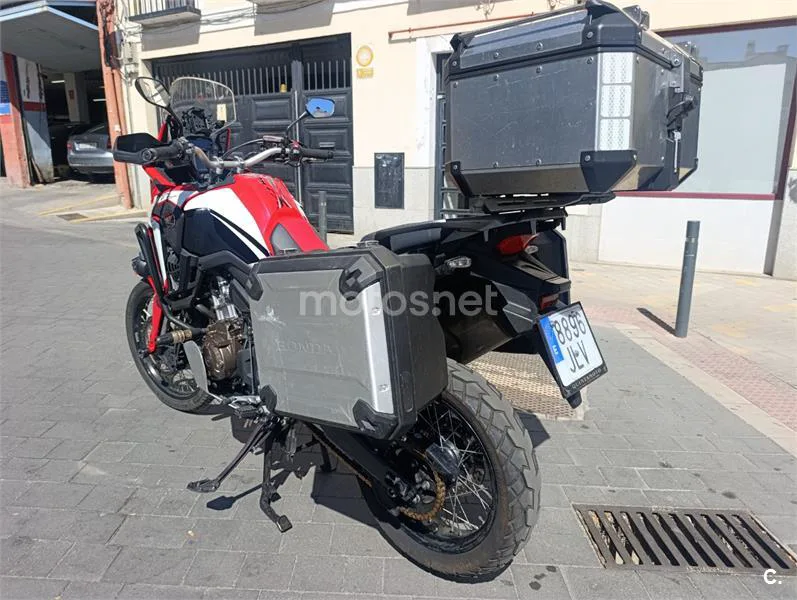 Honda CRF1000L Africa Twin - Vista 4