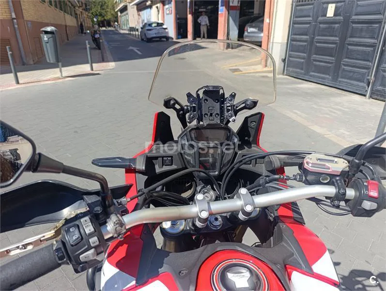 Honda CRF1000L Africa Twin - Vista 5