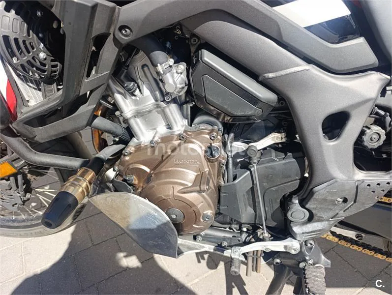 Honda CRF1000L Africa Twin - Vista 9