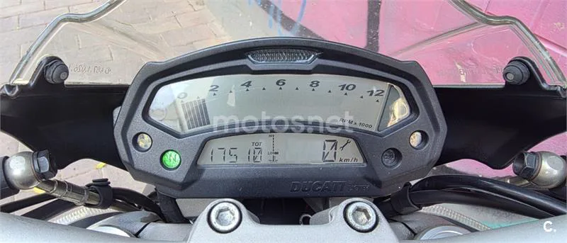 Ducati Monster 796 - Vista 4