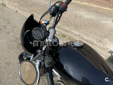 Triumph Bonneville - Vista 5