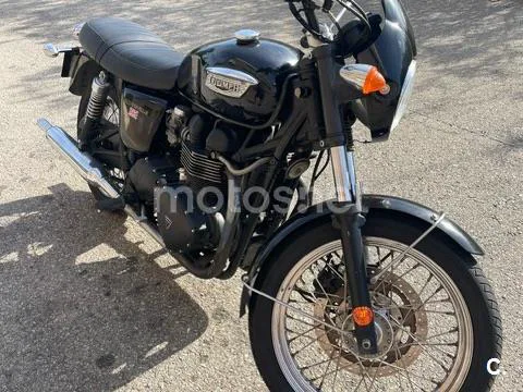 Triumph Bonneville - Vista 9