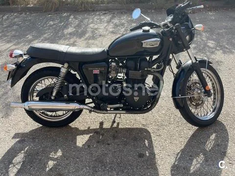 Triumph Bonneville - Vista 10