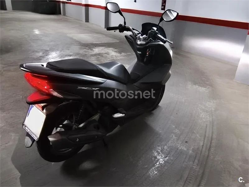 Honda PCX125 - Vista 3
