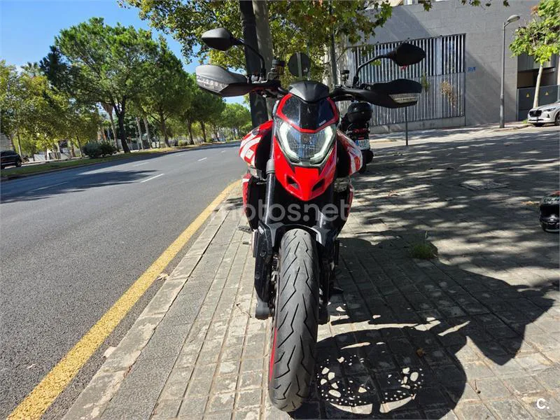 Ducati Hypermotard - Vista 3