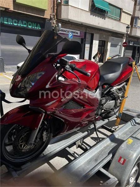 Honda VFR800F - Vista 3