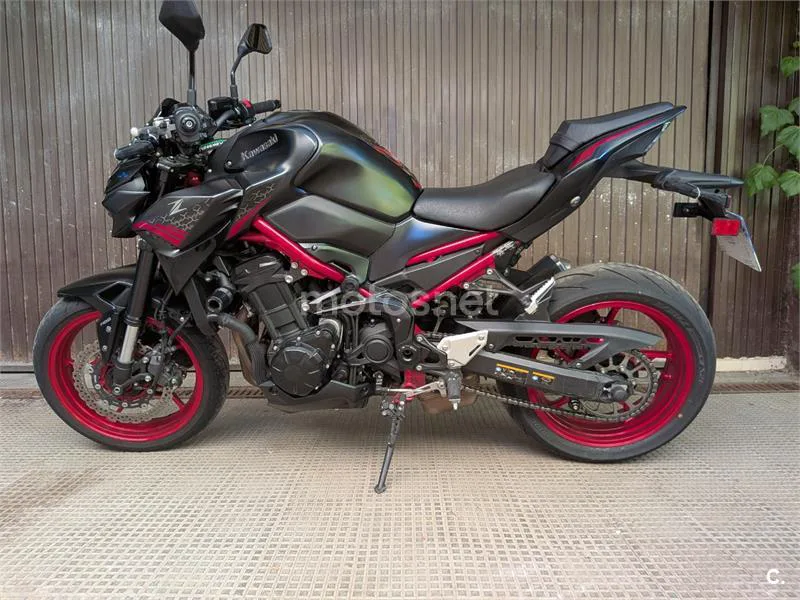 Kawasaki Z900 - Vista 3