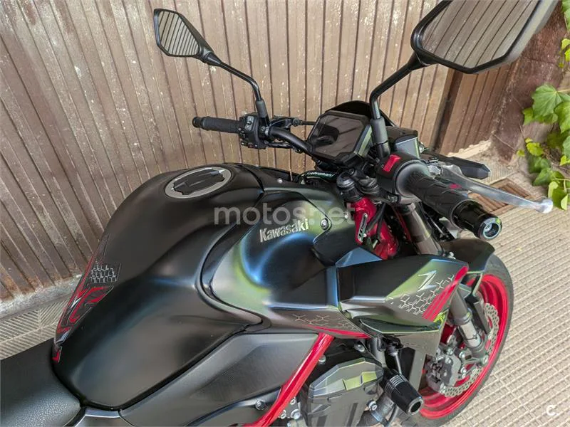 Kawasaki Z900 - Vista 8