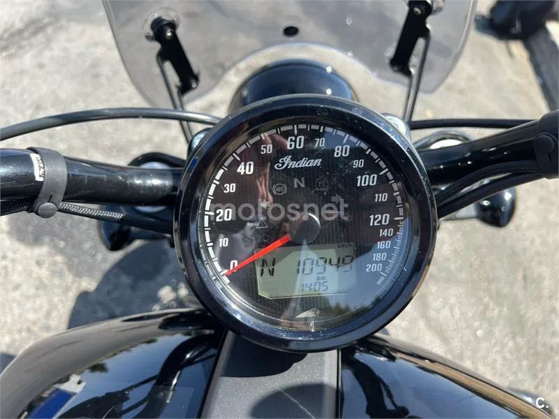 Indian Scout - Vista 4