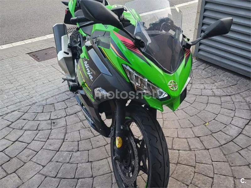 Kawasaki Ninja 400 - Vista 4