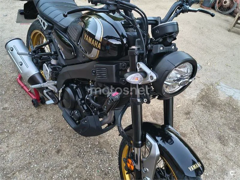 Yamaha XSR125 - Vista 3