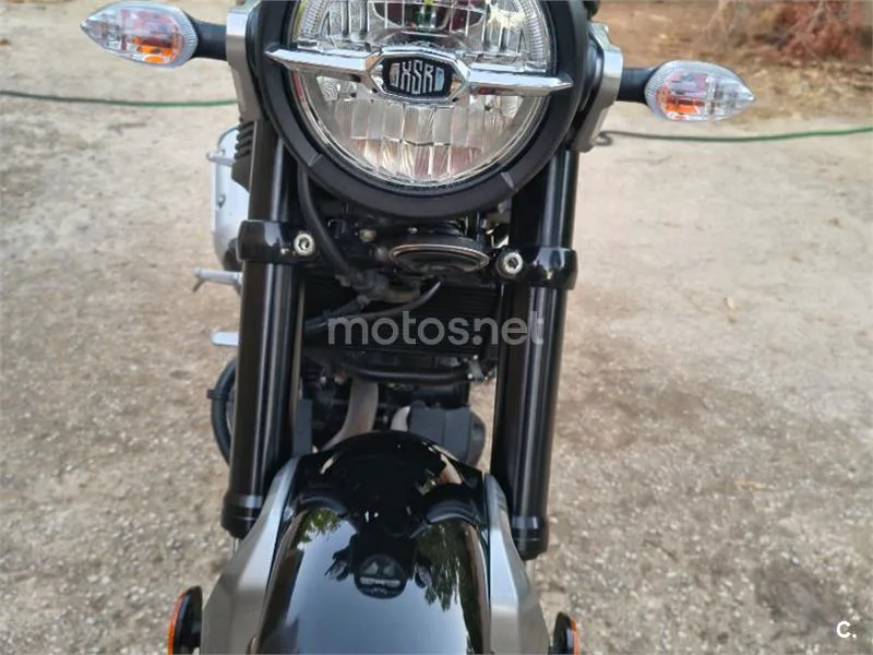 Yamaha XSR125 - Vista 4