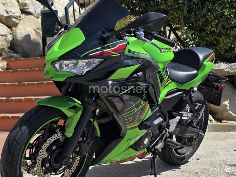 Kawasaki Ninja 650 - Vista 3