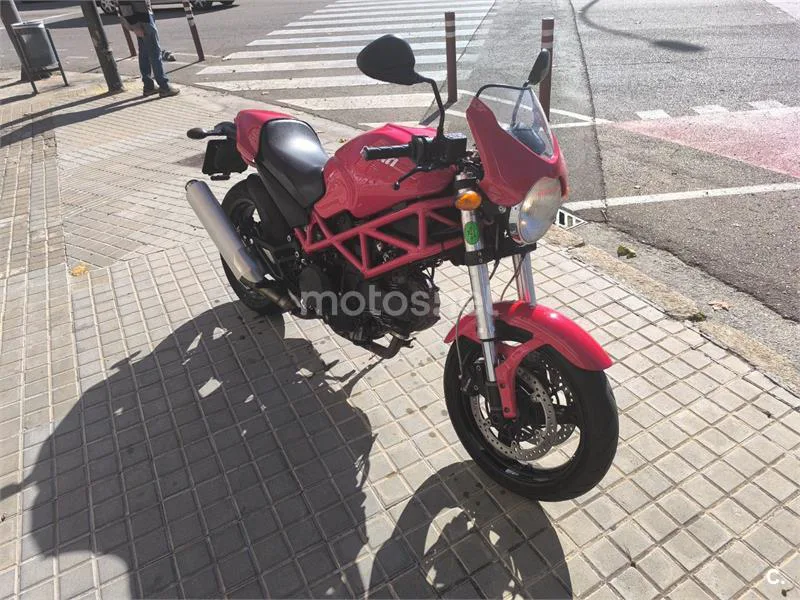 Ducati Monster 695 - Vista 3