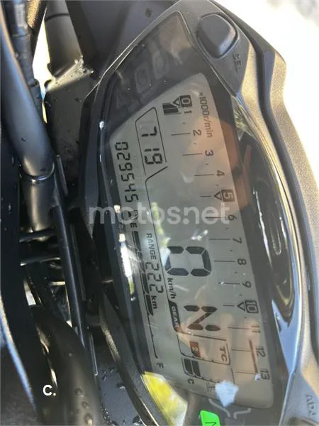 Suzuki GSX-S750 - Vista 3